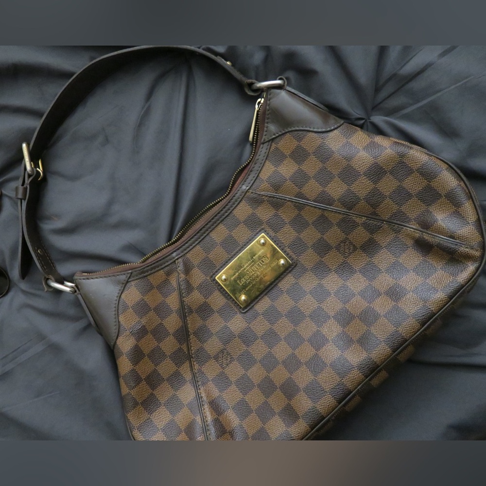 Louis VuittonThames Brown Checkered Bag with Gold Plaque Authentic